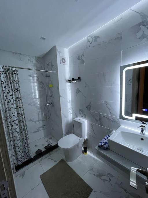 Experience De Luxe Ultime / Parking / Restaurant / Cafe / Carrefour Apartment วัจด้า ภายนอก รูปภาพ