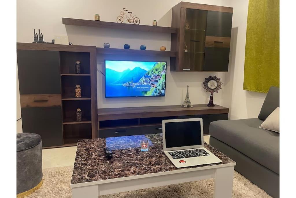 Experience De Luxe Ultime / Parking / Restaurant / Cafe / Carrefour Apartment วัจด้า ภายนอก รูปภาพ